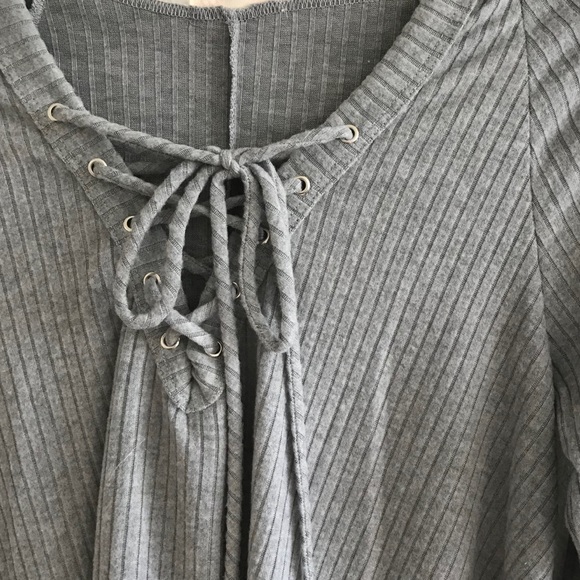 LAST3️⃣//HEATHER GRAY LACE UP HOODIE - Picture 5 of 12